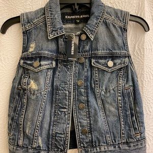 Express cropped denim vest, XS, NWT!